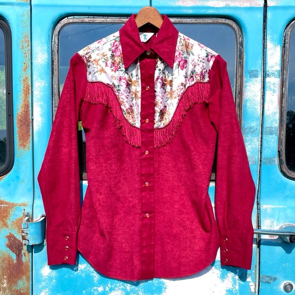 60s Miss Rodeo America Western Shirt Floral Satin Yoke Fringe Magenta Snap - Picture 1 of 8